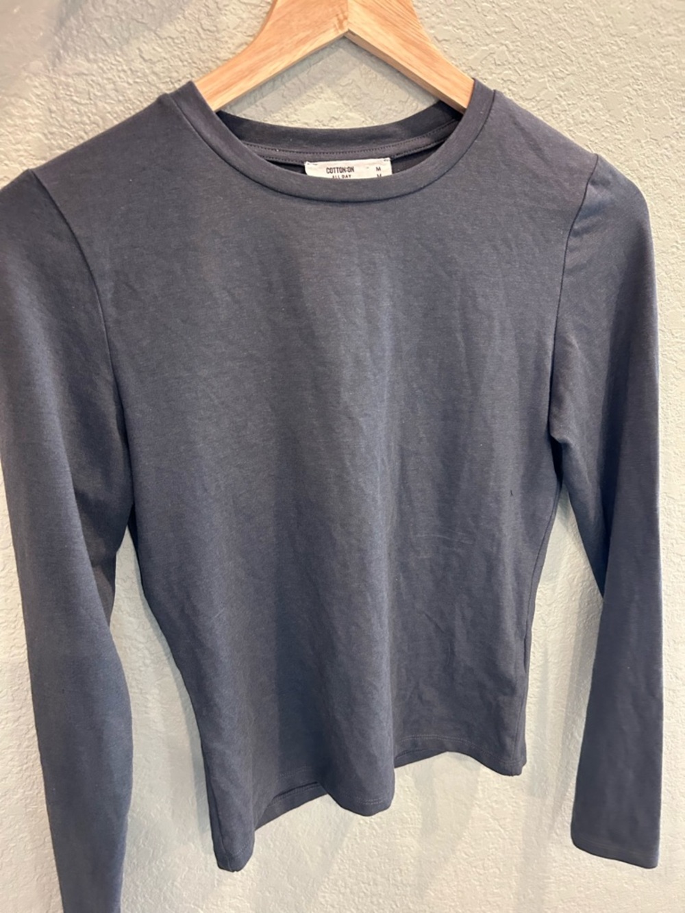 Women’s Cotton On Long Sleeve Form Fitting Shirt Size Medium